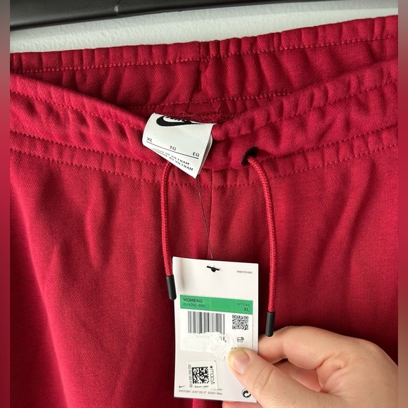 NWT Nike women’s XL pomegranate red mid rise loose fit joggers - Picture 6 of 11